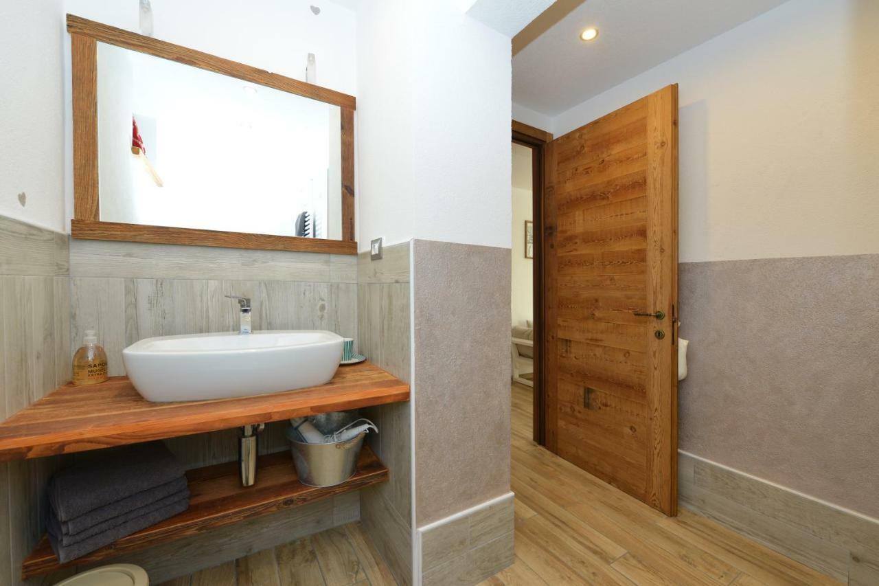 Lo Metcho Dou Bino Apartment Antey-Saint-Andre Luaran gambar