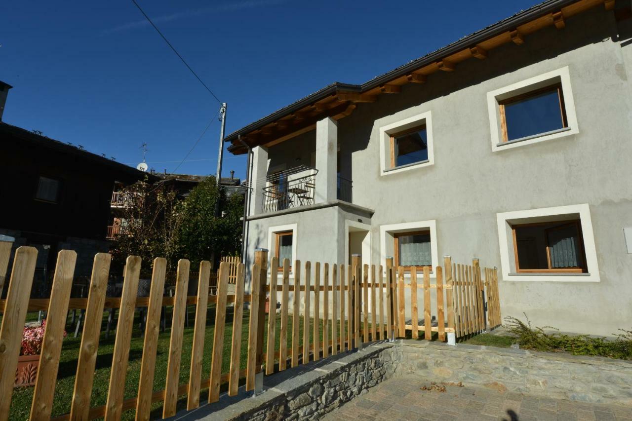 Lo Metcho Dou Bino Apartment Antey-Saint-Andre Luaran gambar